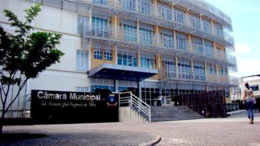 camara-de-ipatinga-e-condenada-a-reduzir-numero-de-servidores-comissionados