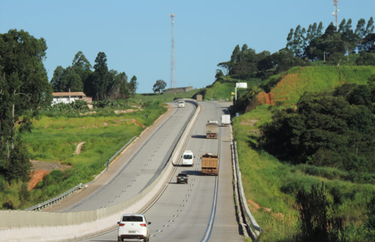 pistas-duplicadas-da-br-381-ganha-nova-sinalizacao-rodoviaria