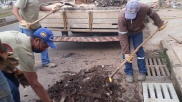 forca-tarefa-promove-limpeza-em-bueiros-para-desobstruir-redes-de-itabira