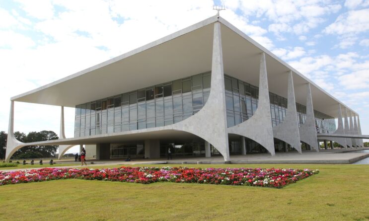 presidente-veta-fundo-eleitoral-de-r-57-bilhoes-para-2022