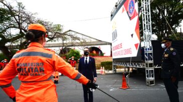 romeu-zema-participa-das-comemoracoes-dos-110-anos-do-corpo-de-bombeiros