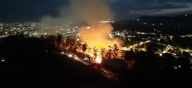 incendio-destroi-area-de-vegetacao-do-pico-do-amor-em-itabira