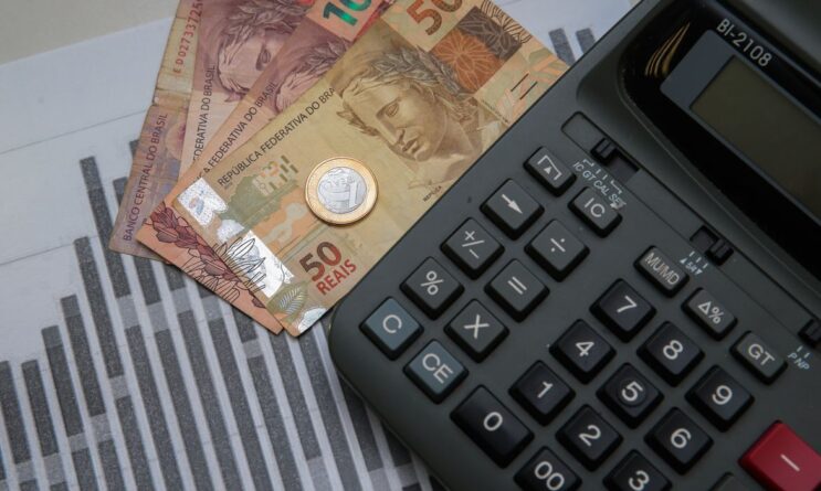 publicado-decreto-que-aumenta-iof-para-custear-auxilio-brasil