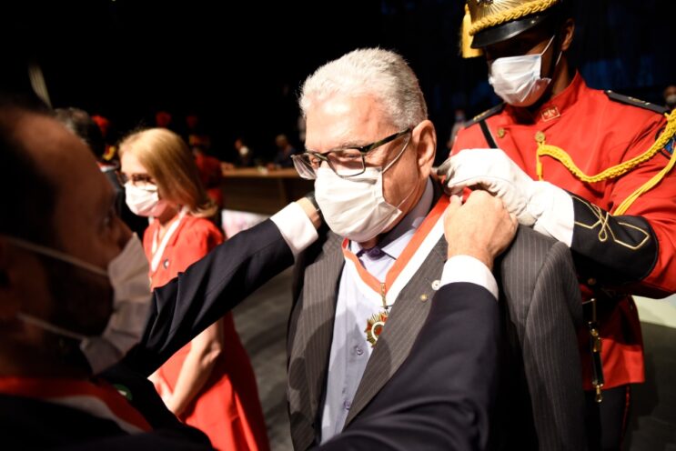 hnsd-e-homenageado-pela-assembleia-de-minas-por-luta-pela-retomada-economica