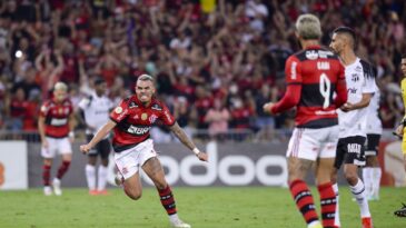 flamengo-vence-ceara-e-impede-titulo-do-atletico-mg