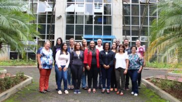 servidores-recebem-certificados-de-conclusao-do-curso-de-libras