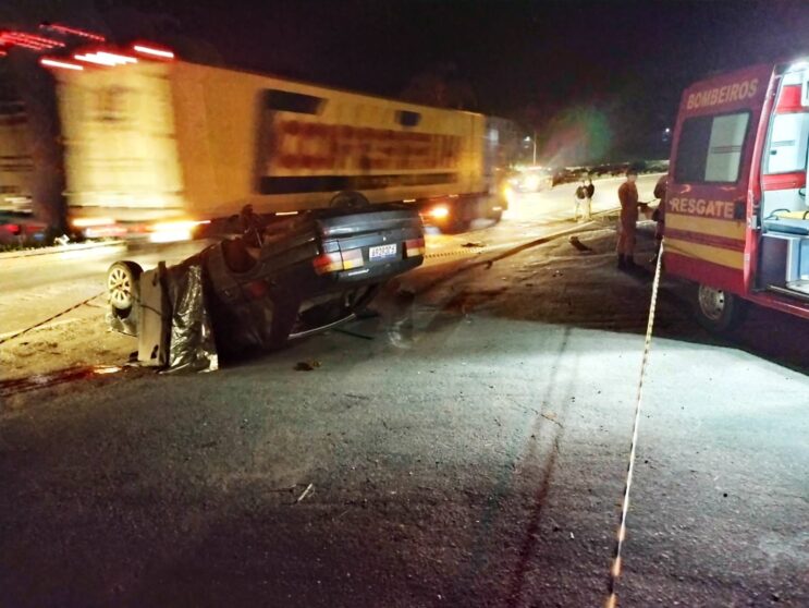 mulher-morre-em-colisao-entre-carro-e-moto-na-br-262
