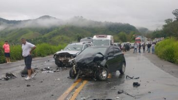 acidente-na-br-381-deixa-tres-pessoas-feridas-em-monlevade