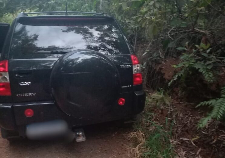 pm-recupera-veiculo-furtado-em-sao-goncalo