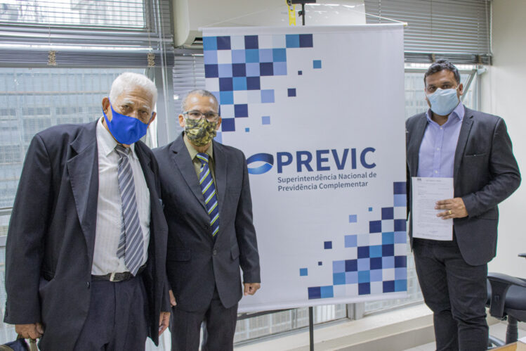 andre-viana-e-comissao-dos-aposentados-e-pensionistas-sao-recebidos-pela-previc
