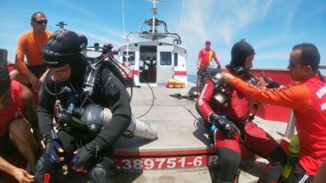 bombeiros-resgatam-corpos-de-vitimas-de-naufragio-em-angra