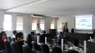 escola-do-legislativo-realiza-sua-1a-oficina-do-parlamento-jovem-em-sao-goncalo