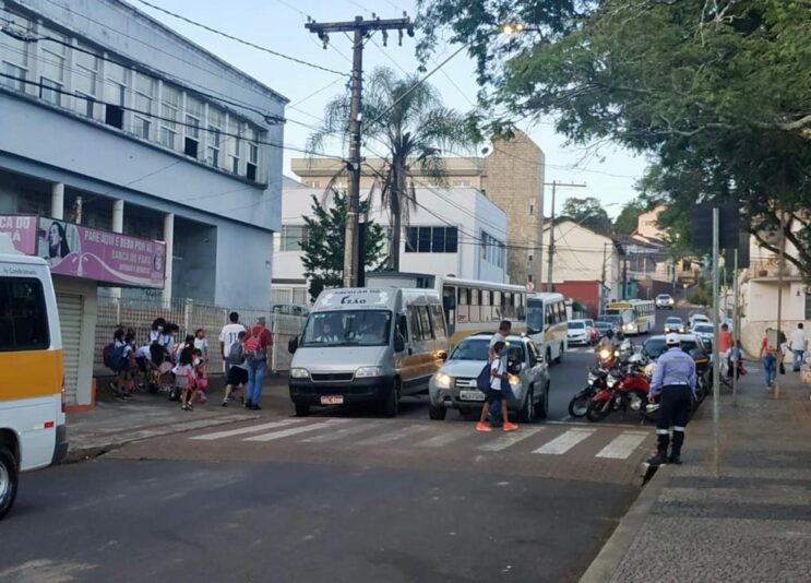 transita-intensifica-campanha-para-evitar-acidentes-proximos-as-escolas