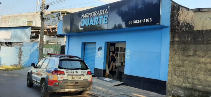 dupla-armada-assalta-marmoraria-no-agua-fresca