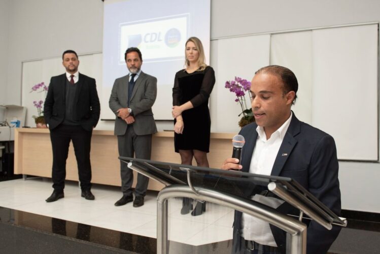 nova-gestao-da-cdl-toma-posse-em-itabira