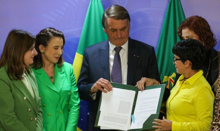 publicada-lei-que-torna-hediondo-crime-contra-menor-de-14-anos