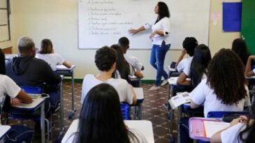 governo-de-minas-publica-a-nomeacao-de-mil-professores-aprovados-em-concurso