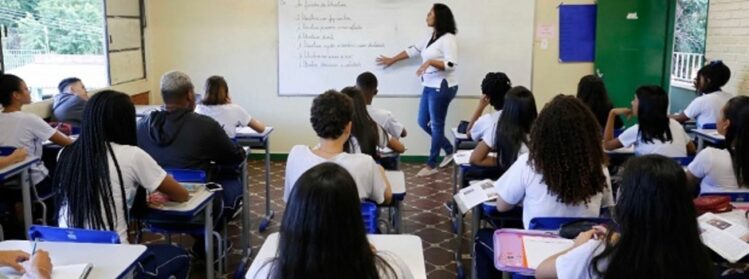 governo-de-minas-publica-a-nomeacao-de-mil-professores-aprovados-em-concurso