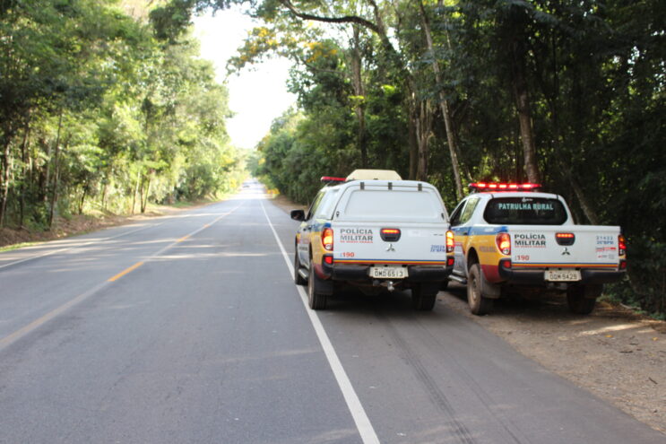 carro-e-levado-de-assalto-na-portaria-da-mina-periquito