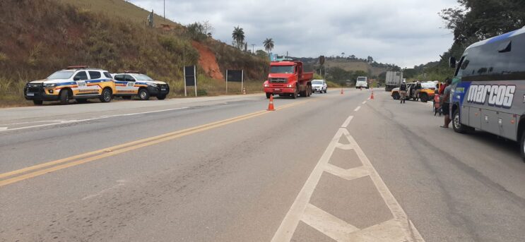 policia-rodoviaria-intercepta-micro-onibus-que-seguia-com-drogas-para-ipoema