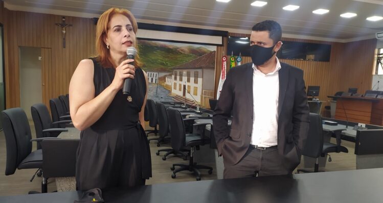 racibia-moura-assume-a-diretoria-da-camara-de-itabira