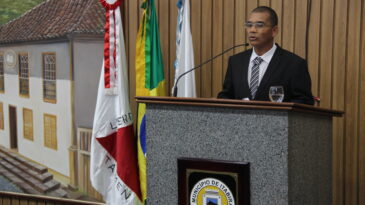 carlinhos-motorista-toma-posse-na-camara-de-itabira