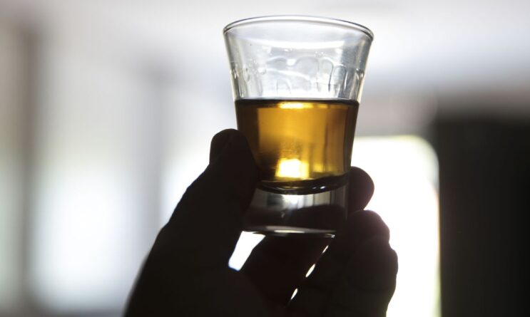 consumo-de-alcool-antes-de-dormir-pode-prejudicar-o-sono