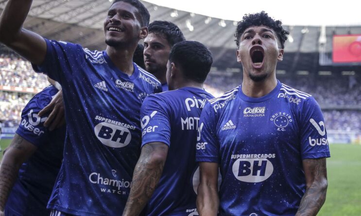 campeao-do-1o-turno-da-serie-b-cruzeiro-derrota-novorizontino