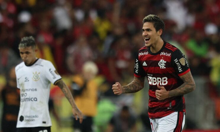 flamengo-volta-a-derrotar-corinthians-e-avanca-na-libertadores