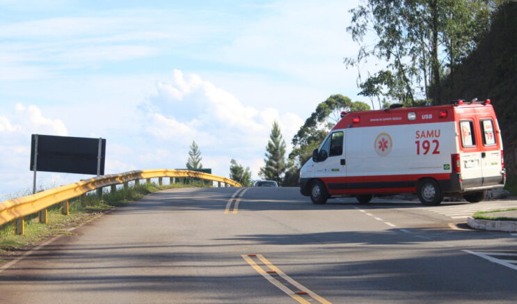 foragido-e-levado-para-o-bloco-cirurgico-apos-ser-esfaqueado-em-itabira
