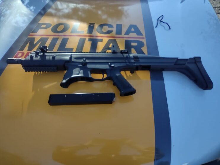 policia-rodoviaria-apreende-carabina-40-em-barao-de-cocais