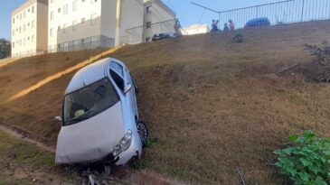 duas-pessoas-sao-socorridas-em-acidente-no-residencial-aboboras