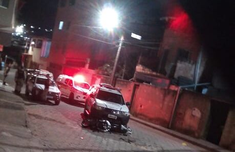 pm-apreende-arma-apos-acidente-durante-tentativa-de-fuga