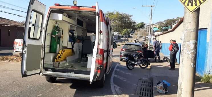 mulher-e-socorrida-apos-acidente-no-bairro-amazonas