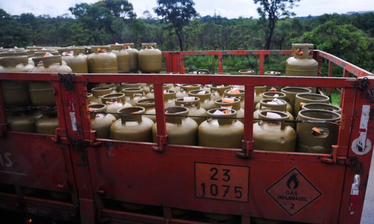 auxilio-gas-sera-de-r-110-em-agosto-informa-caixa