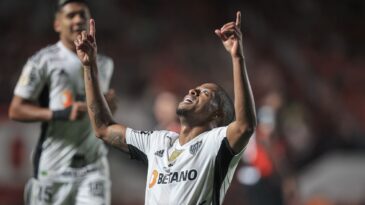 keno-e-hulk-marcam-e-galo-retoma-caminho-das-vitorias