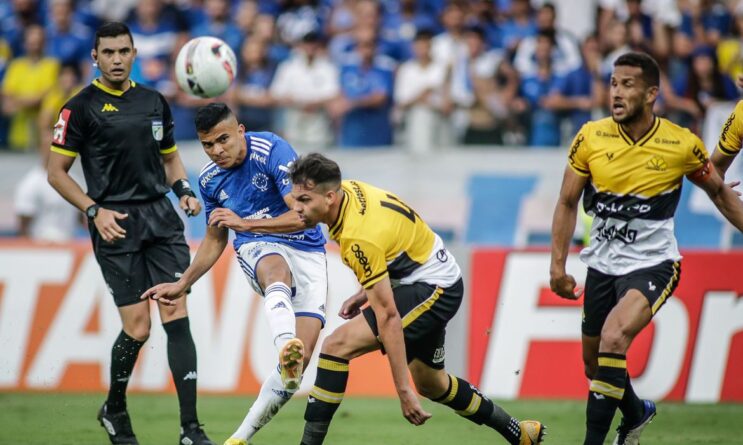 cruzeiro-fica-no-1-a-1-com-criciuma-e-adia-acesso-a-serie-a