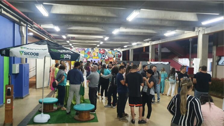 unifuncesi-mostra-do-jovem-empreendedor-envolve-alunos-e-convidados-no-dia-do-administrador