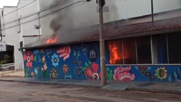 incendio-no-instituto-iti-mobiliza-bombeiros-no-centro