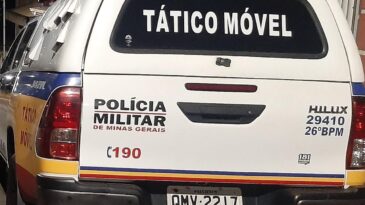 pm-apreende-quase-50-pinos-de-cocaina-no-barro-branco