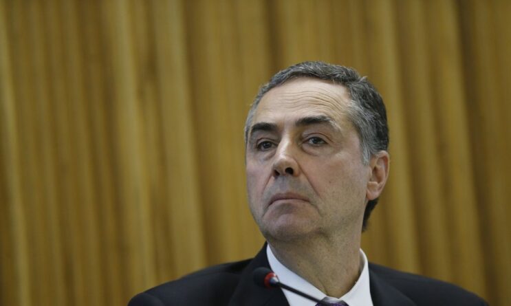 ministro-do-stf-suspende-aplicacao-do-piso-nacional-da-enfermagem