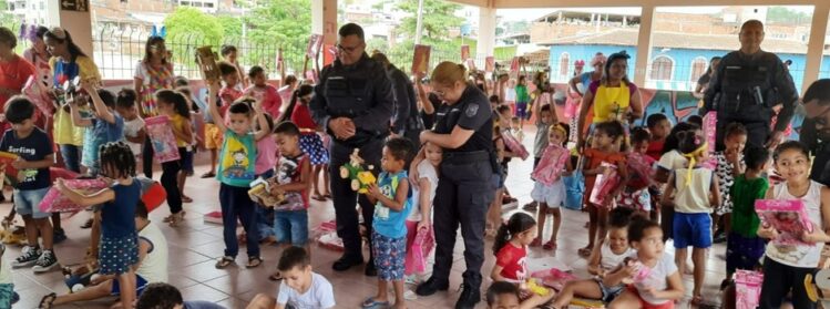 departamento-penitenciario-doa-brinquedos-produzidos-pelos-detentos