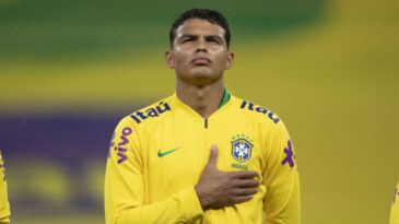 tite-escolhe-thiago-silva-como-capitao-do-brasil-na-estreia