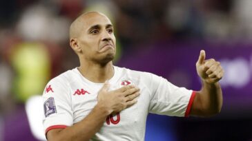 tunisia-faz-historia-ao-vencer-a-franca-mas-da-adeus-a-copa