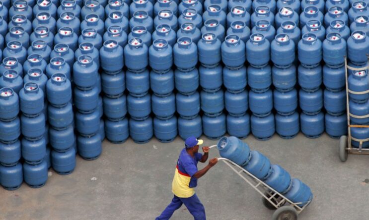 petrobras-reduz-preco-do-gas-de-cozinha-para-distribuidoras-2