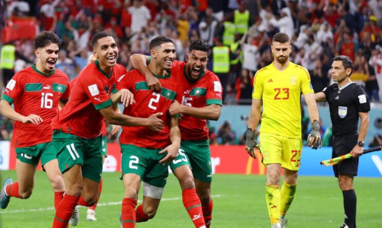 goleiro-do-sevilla-brilha-nos-penaltis-e-marrocos-elimina-espanha
