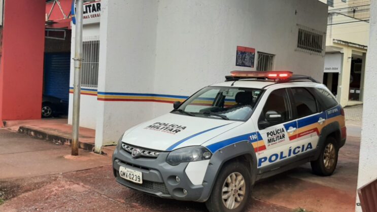 pm-prende-suspeito-e-apreende-menor-por-trafico-de-drogas-em-itabira