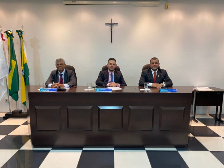 mesa-diretora-da-camara-de-sao-goncalo-e-reeleita