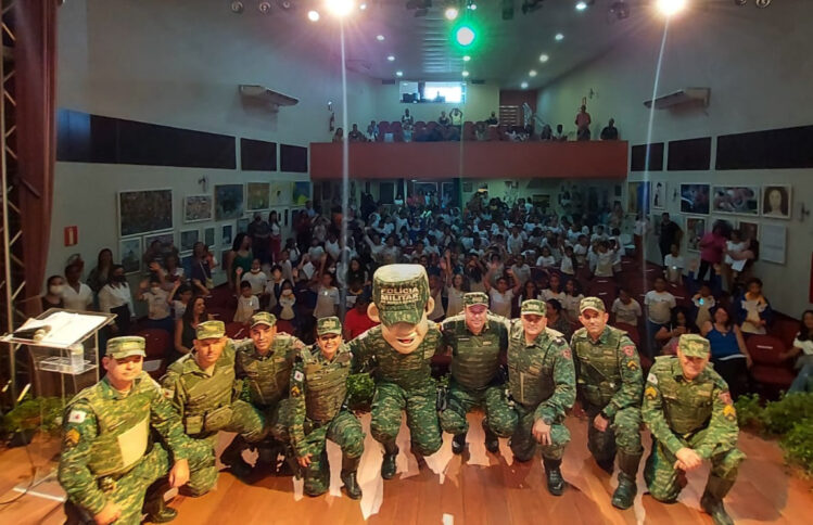 programa-de-educacao-ambiental-da-pm-forma-estudantes-em-sao-goncalo