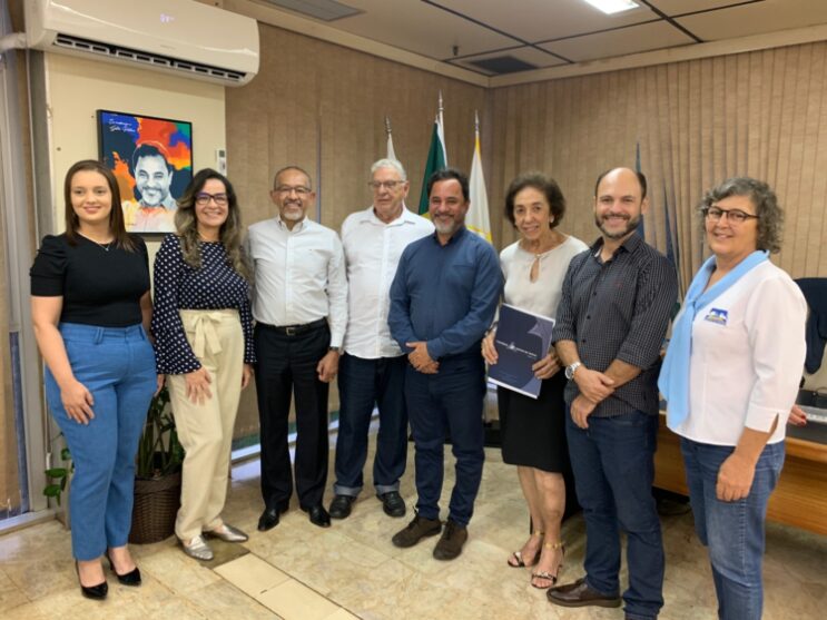 prefeitura-oficializa-doacao-de-terreno-para-radioterapia-do-hnsd